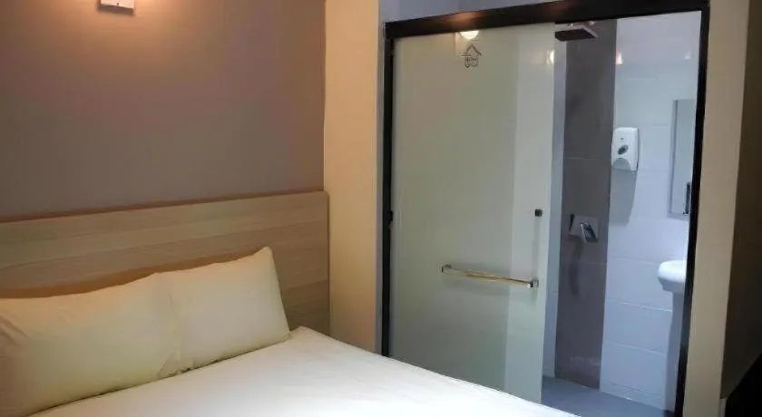 Bed in Hotel Station 18