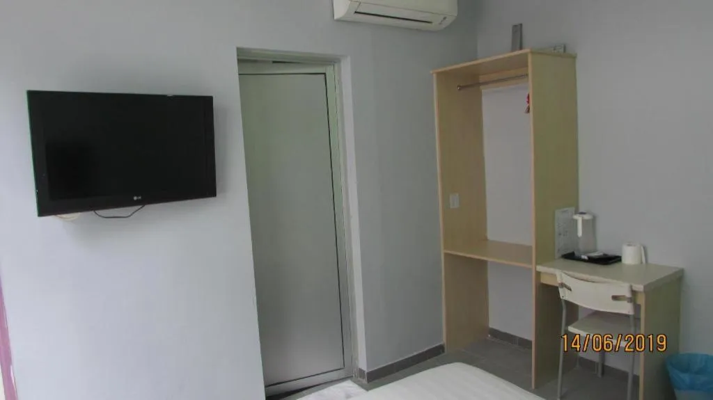 Hotel Zamburger Sungai Besi