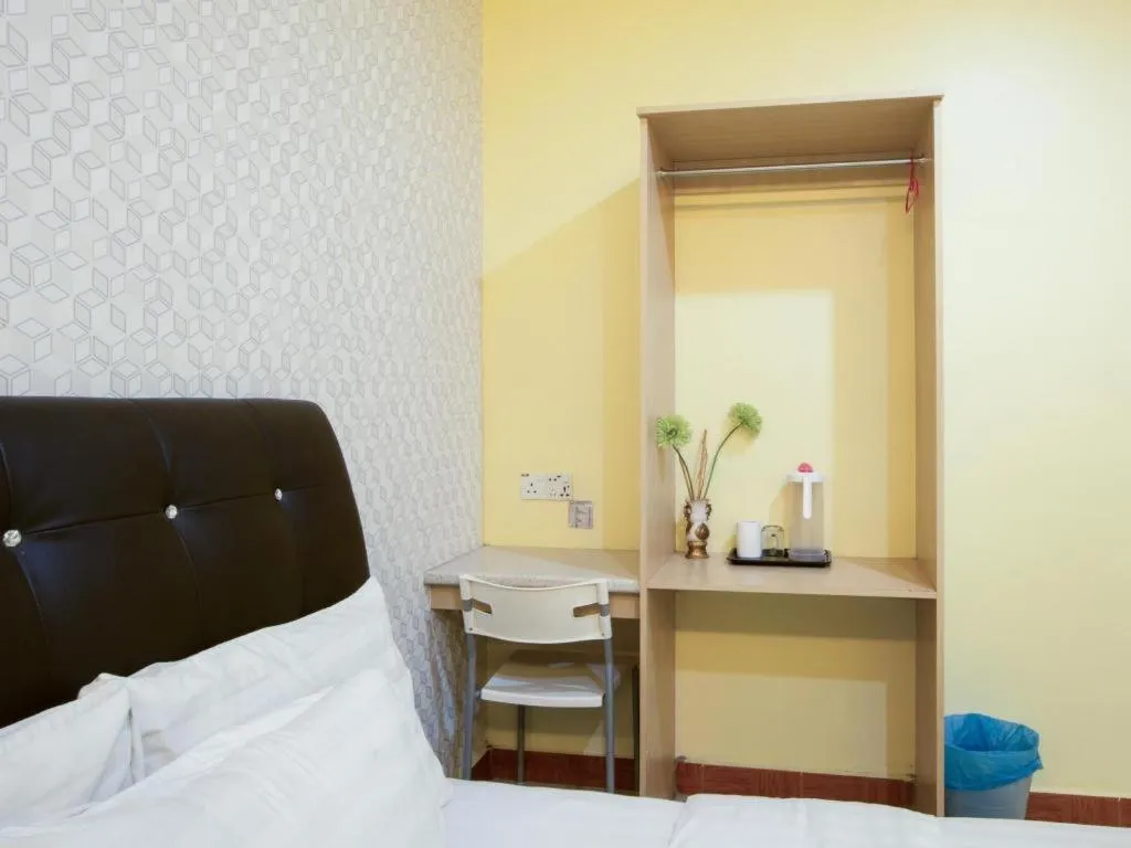 Bed in Hotel Zamburger Sungai Besi