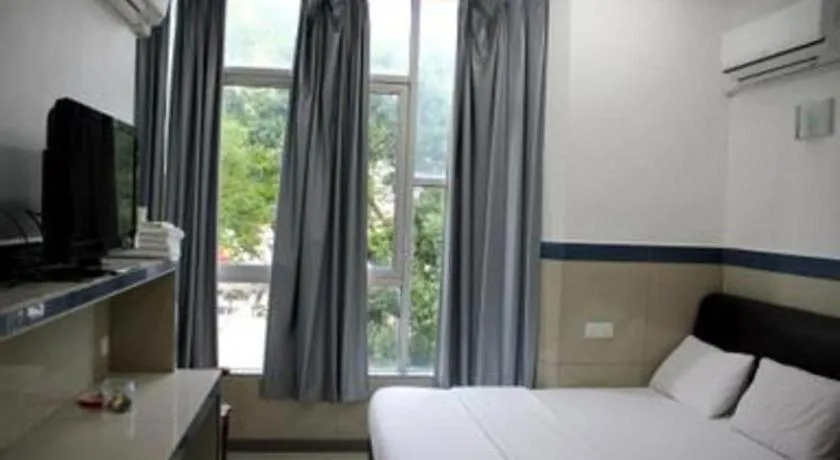 Bed in Burmahtel Hotel