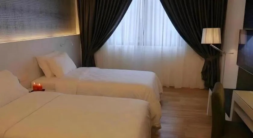 Bed in Cairnhill Hotel Kuala Lumpur