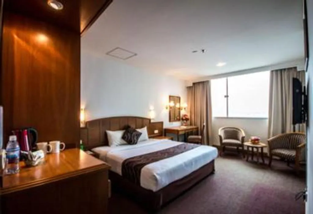 Bed in Hotel Continental Penang