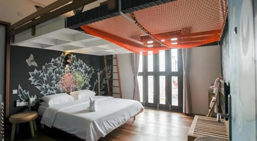 Bed in The Happy 8 Retreat @ Kuala Sepetang