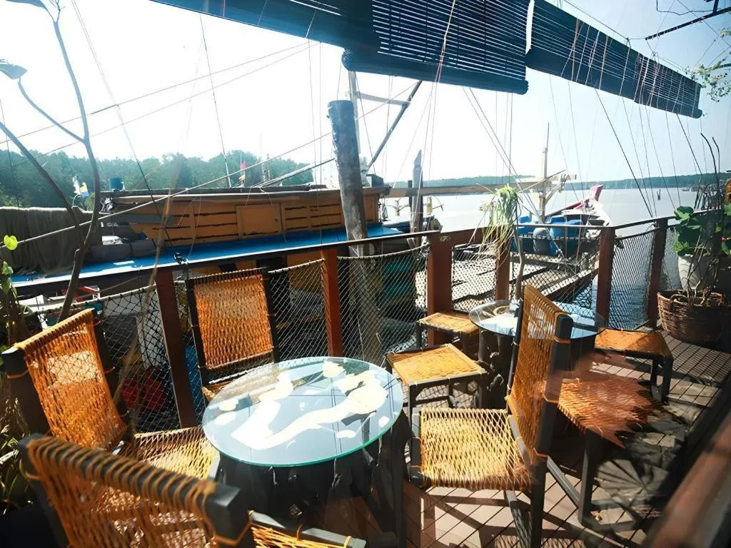 The Happy 8 Retreat @ Kuala Sepetang