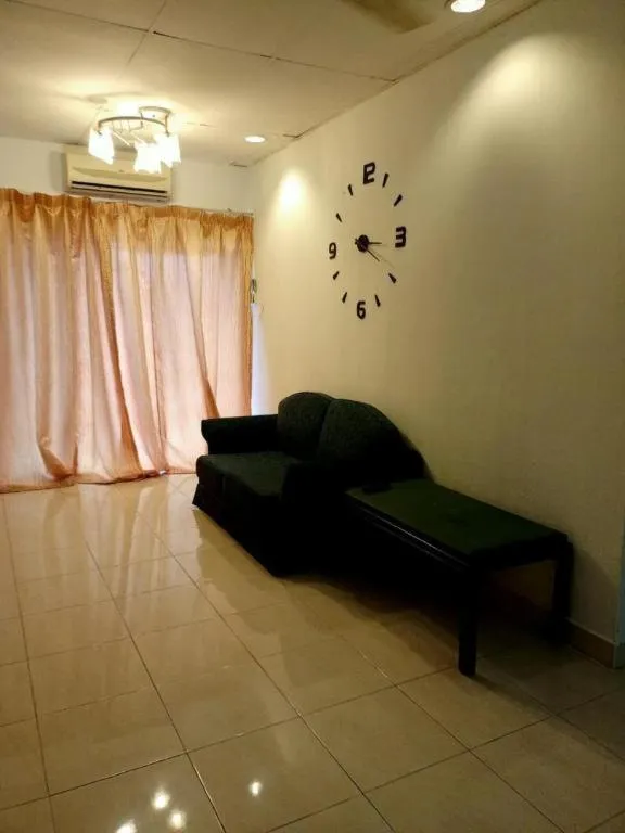 Hotel Centrepoint (Self Check In After 5PM)