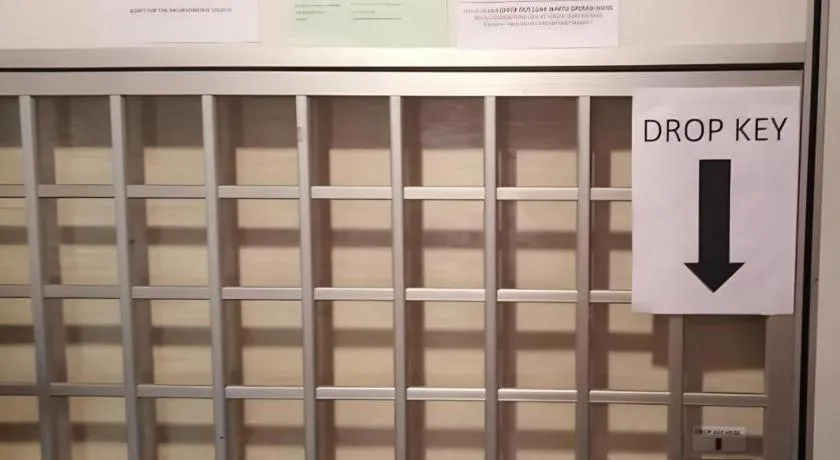 Hotel Centrepoint (Self Check In After 5PM)