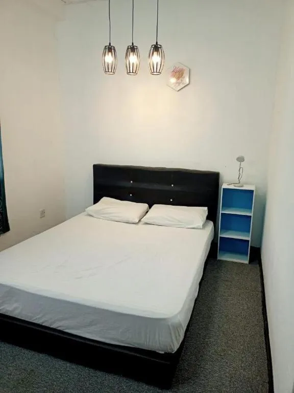 Bed in Hotel Centrepoint (Self Check In After 5PM)