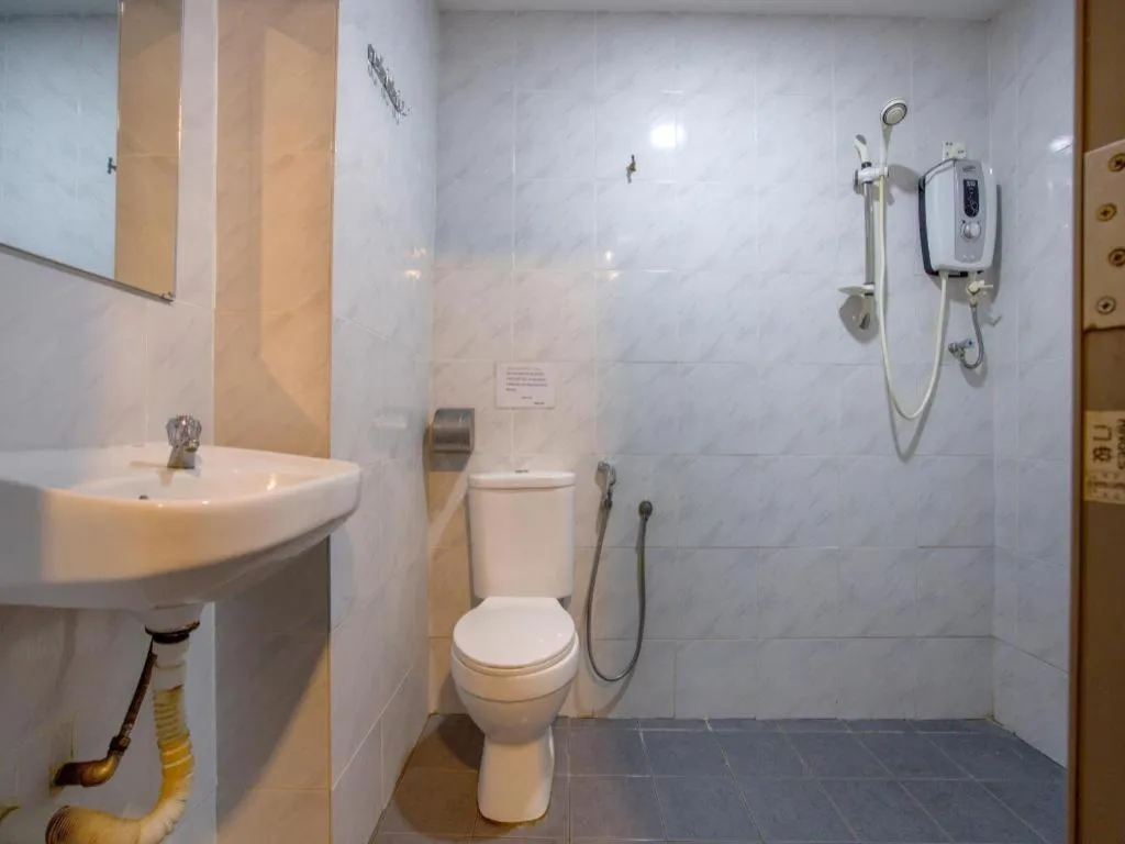 OYO 89895 Senses Budget Hotel