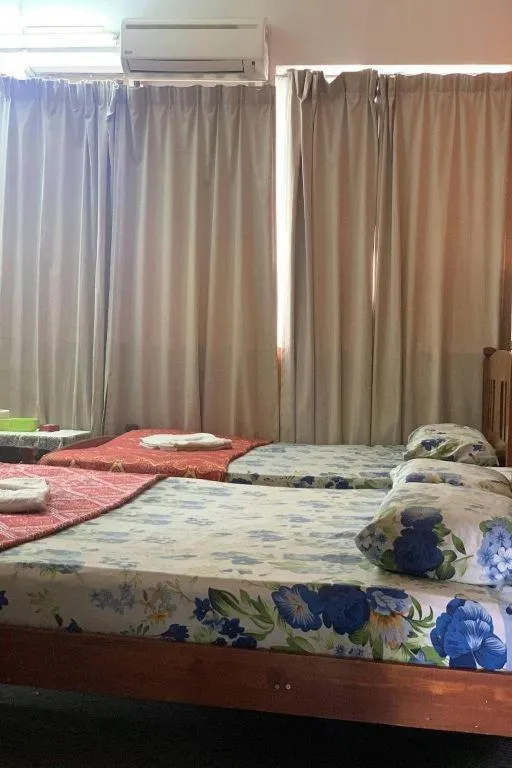 Bed in Sun Golden Inn