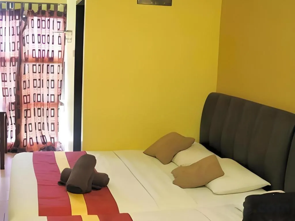 Bed in Camlodge Budget Hotel