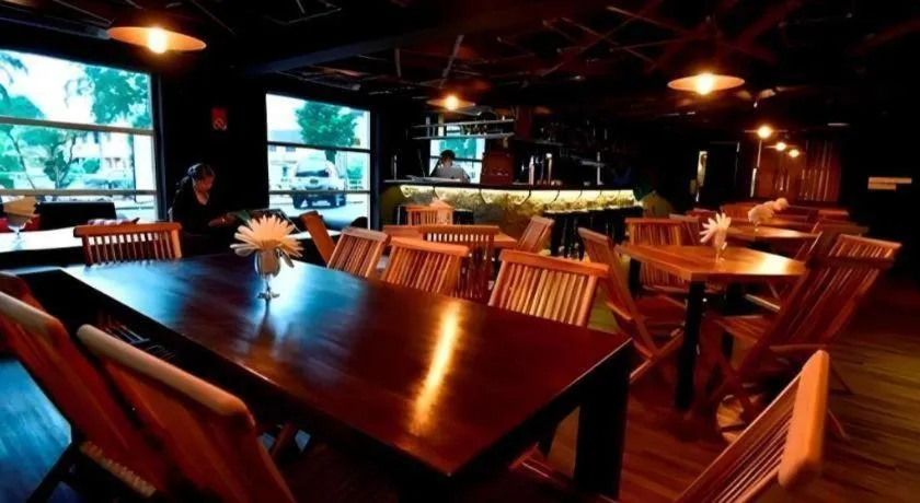 Lot 10 Boutique Hotel