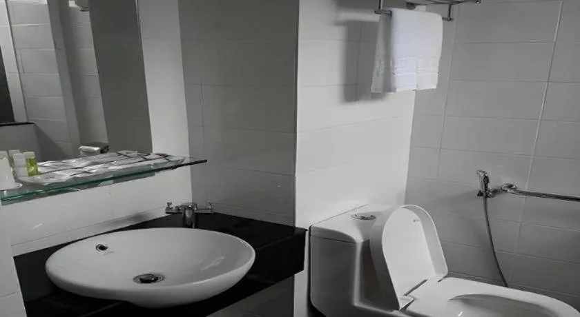 Lot 10 Boutique Hotel