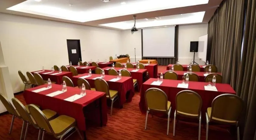 Lot 10 Boutique Hotel