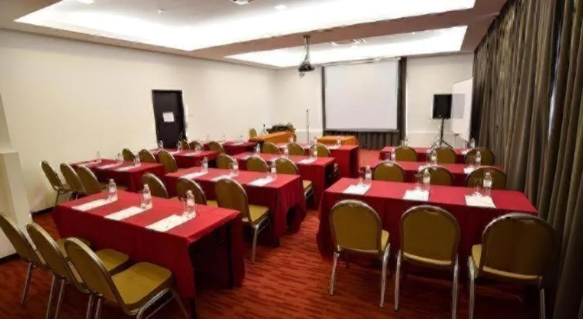 Lot 10 Boutique Hotel