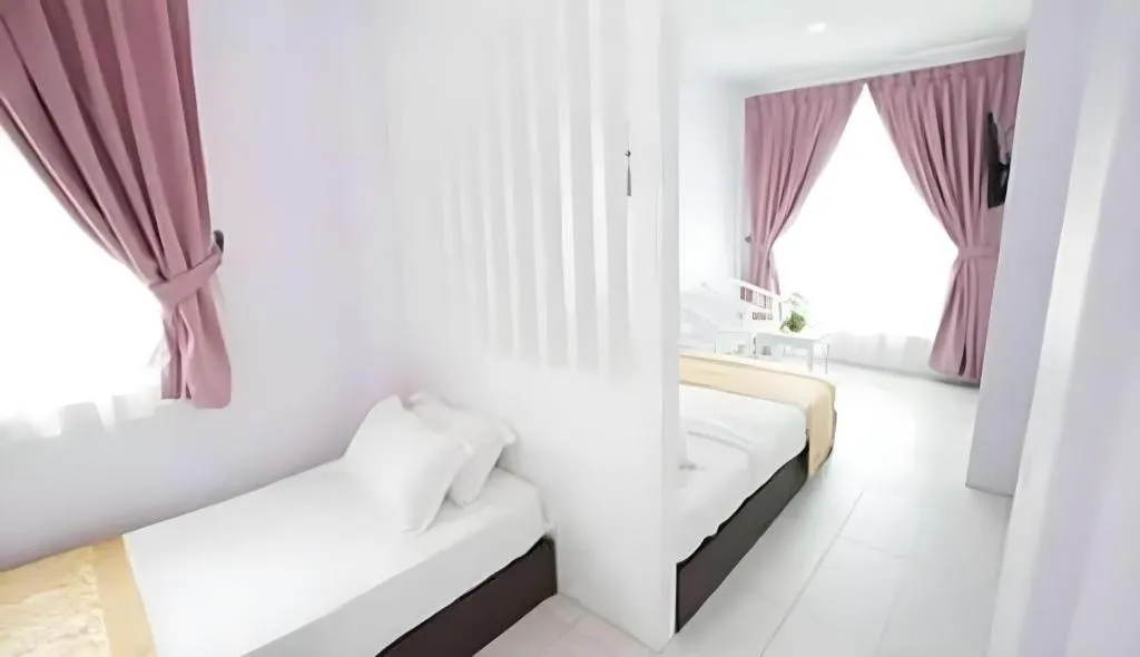 Bed in Skyview Hotel