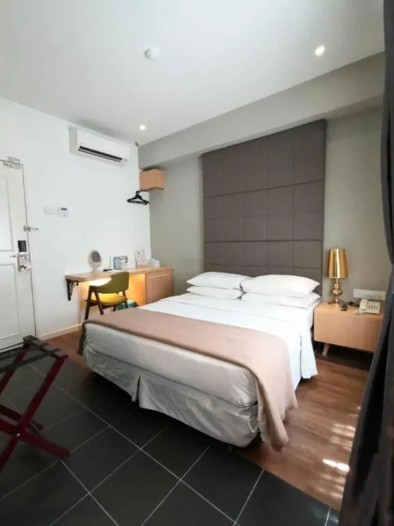 Bed in The Ardens Hotel - Austin