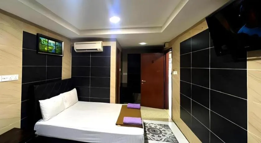 Bed in Kota Damansara Business Hotel