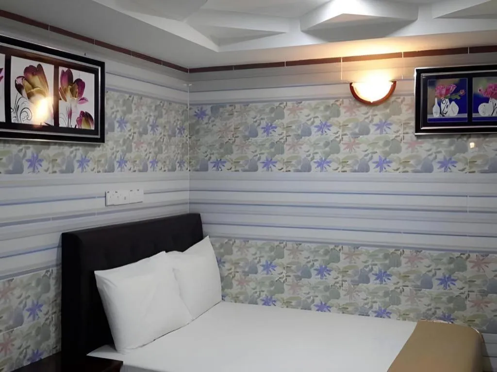 Bed in Kota Damansara Business Hotel