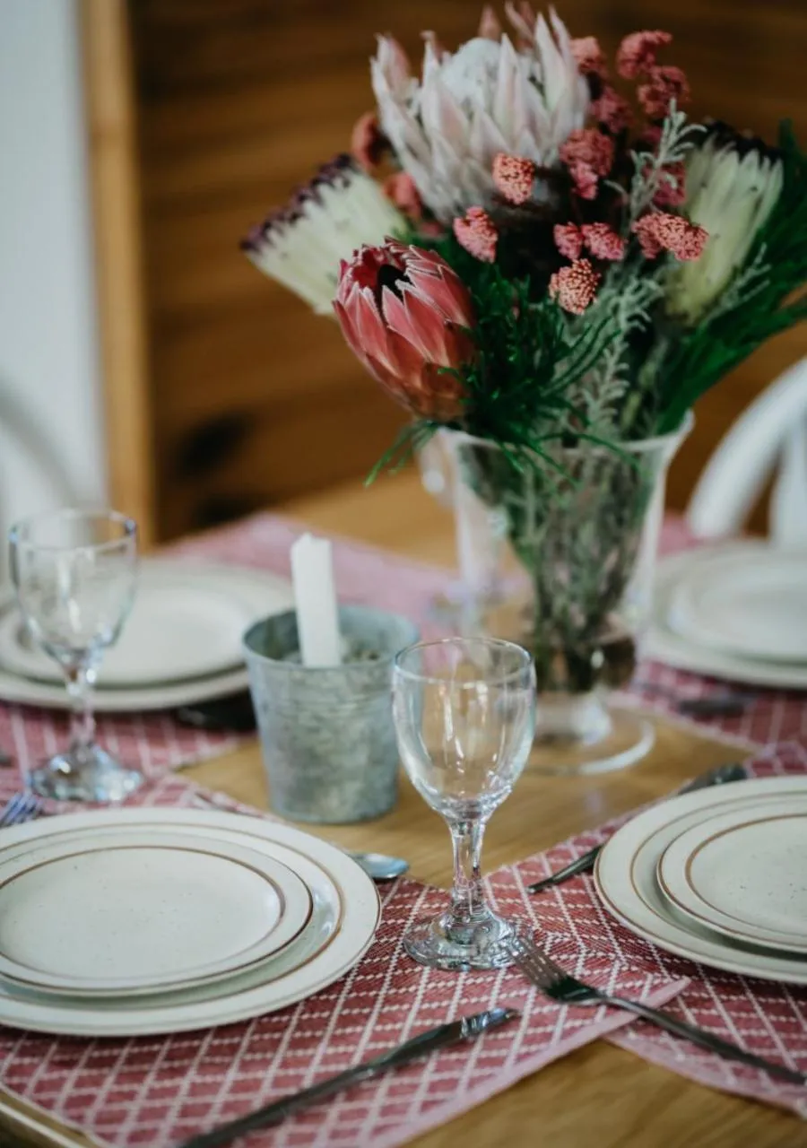 Food and drinks in The Village Lodge