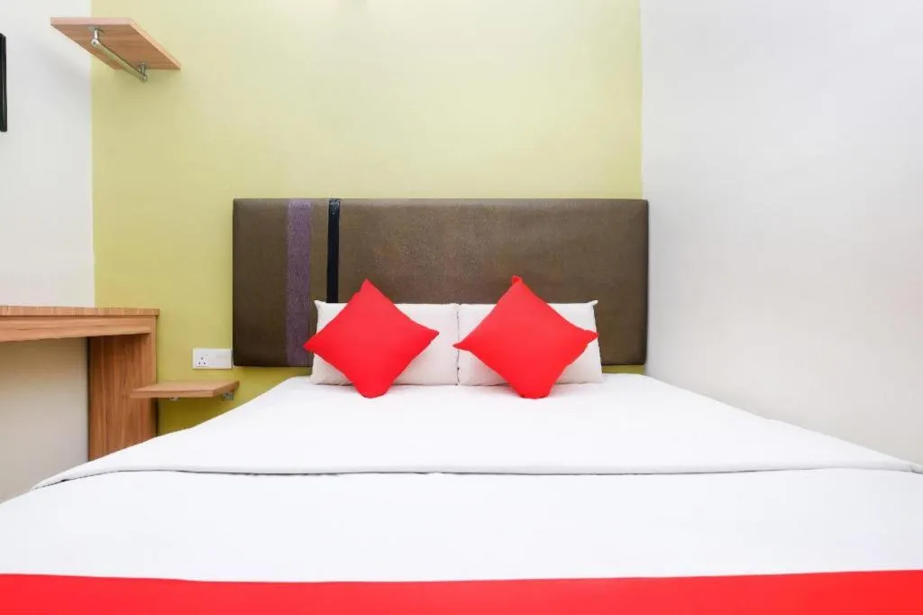 Bed in OYO 90553 Hotel 24 Seven