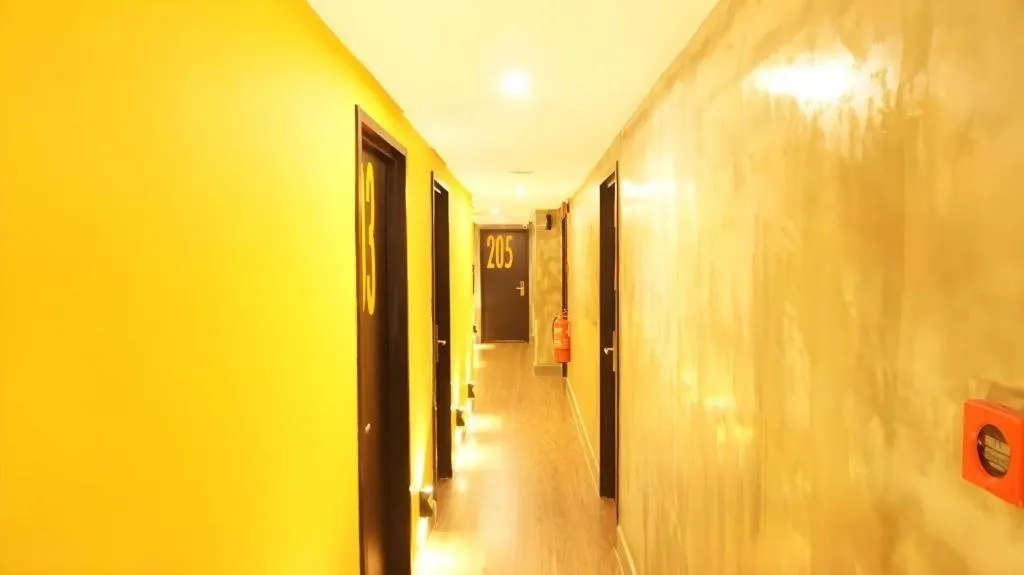 Monaco Boutique Hotel Kampung Air