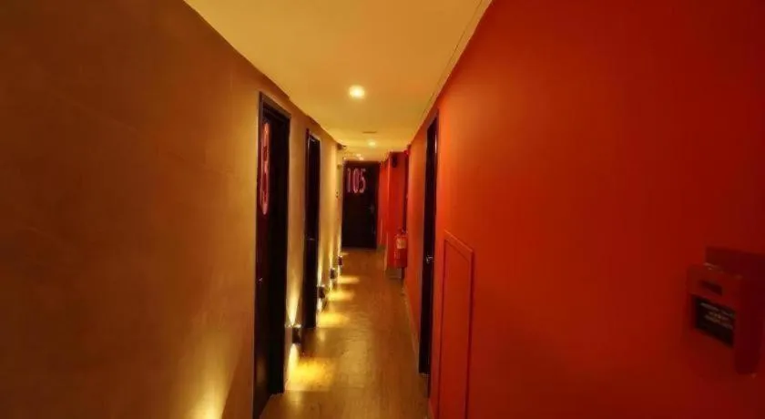 Monaco Boutique Hotel Kampung Air