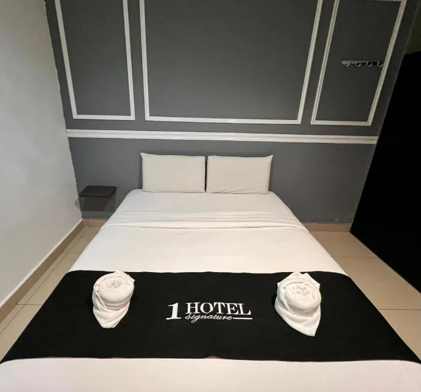 Bed in 1 Hotel Mahkota Cheras