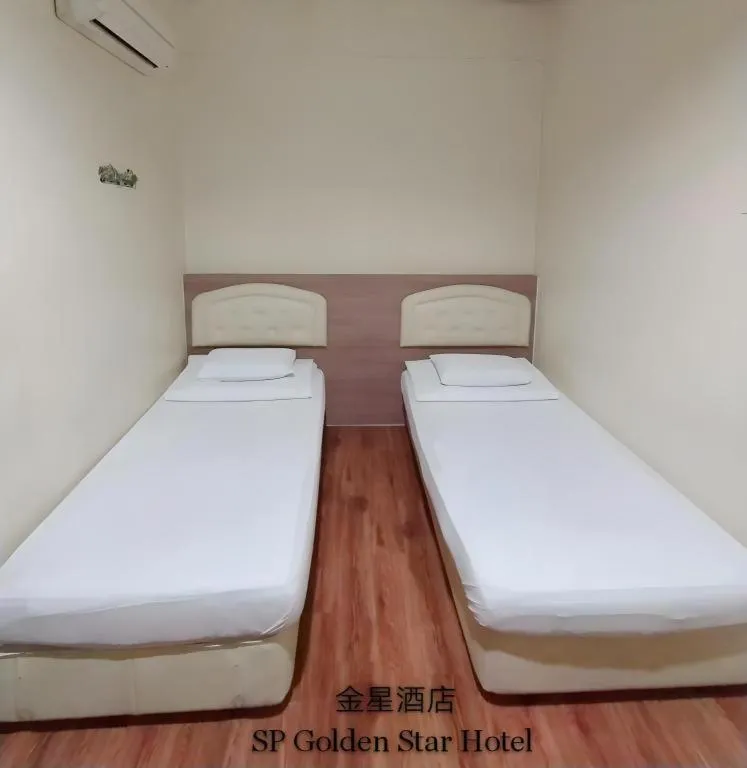 Bed in SP Golden Star Hotel