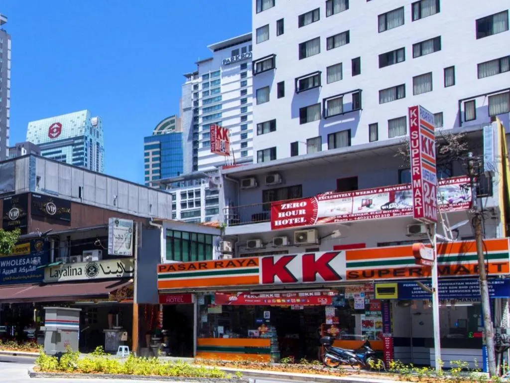 OYO 304 Zero Hour Hotel