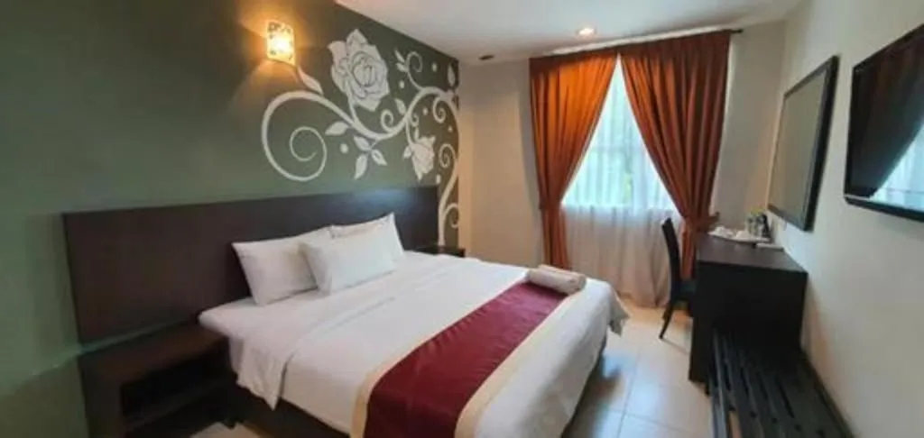Bed in PPT Muar Hotel