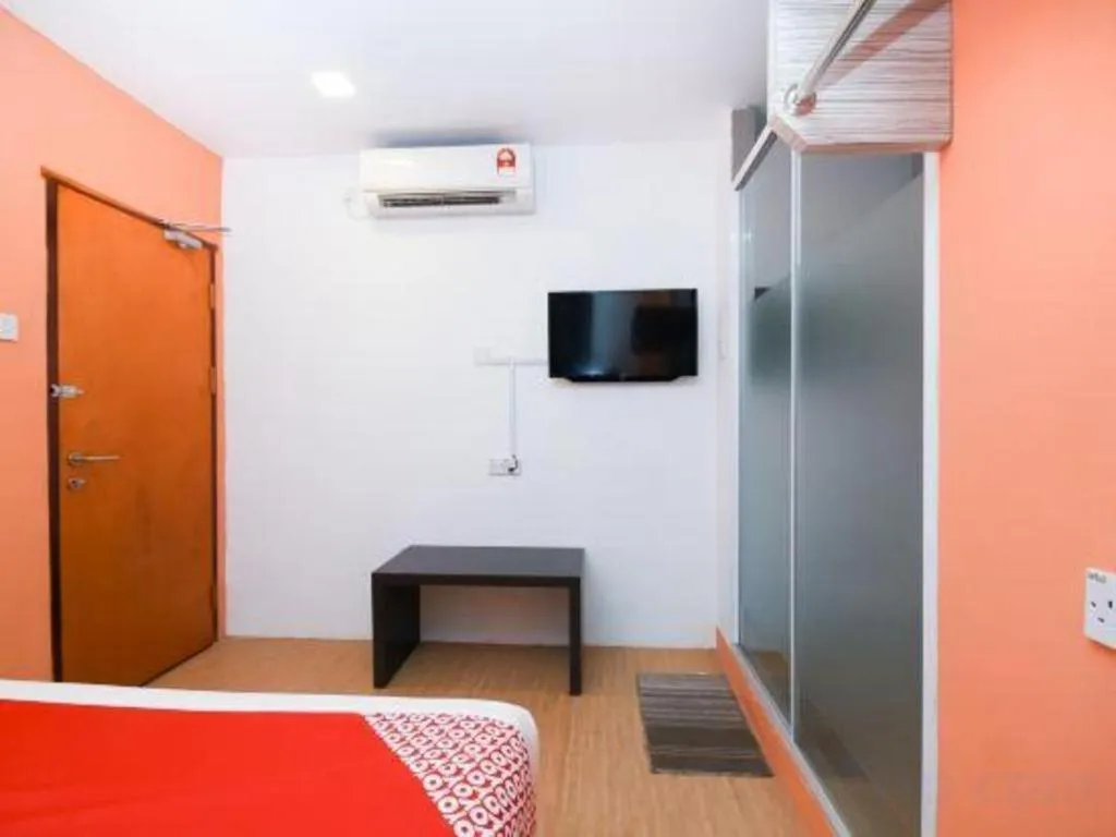 Bed in OYO 1111 Harmony Stay