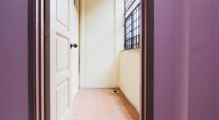 OYO 11343 Hotel Putra Iskandar