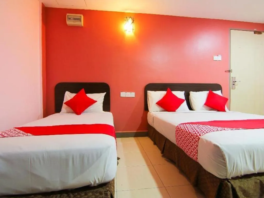 Bed in OYO 11343 Hotel Putra Iskandar