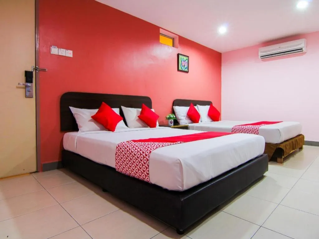 Bed in OYO 11343 Hotel Putra Iskandar