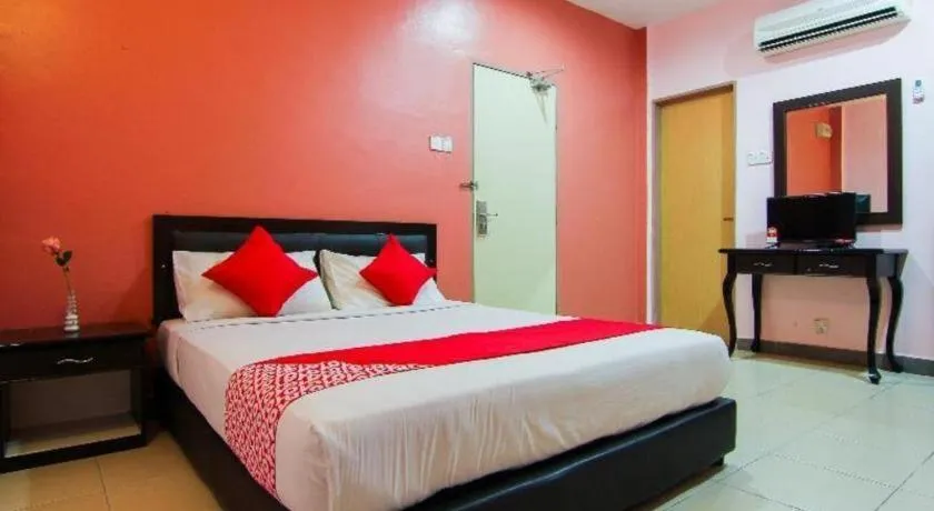 Bed in OYO 11343 Hotel Putra Iskandar