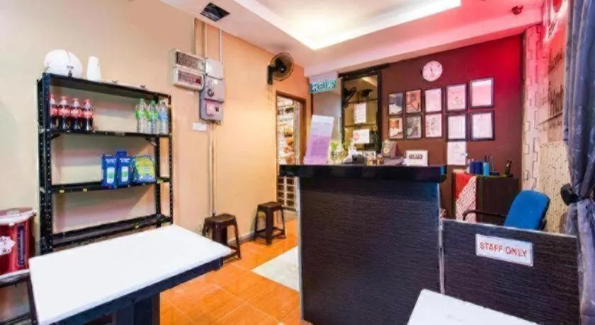 Bed in OYO 44123 EL SAIF HOTEL