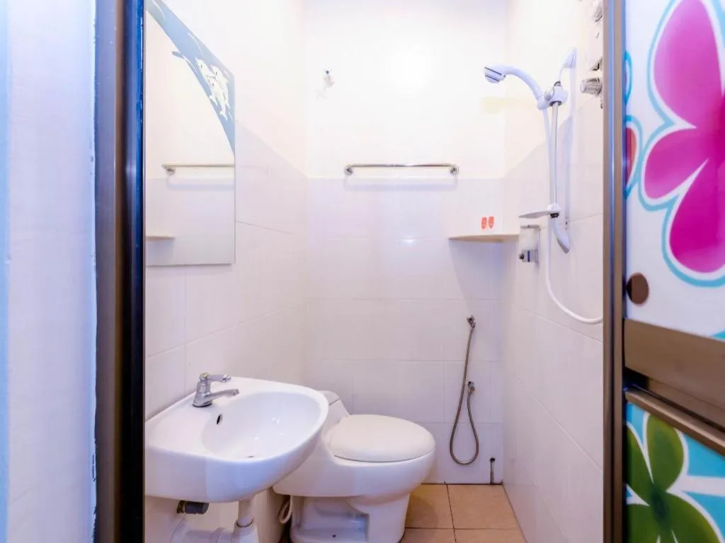 Capital O 89366 Spring Inn Hotel