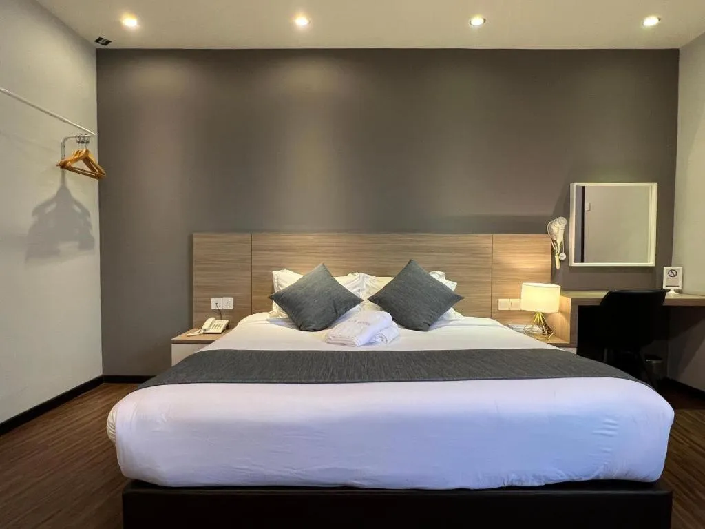 Bed in V Plus Hotel Ipoh