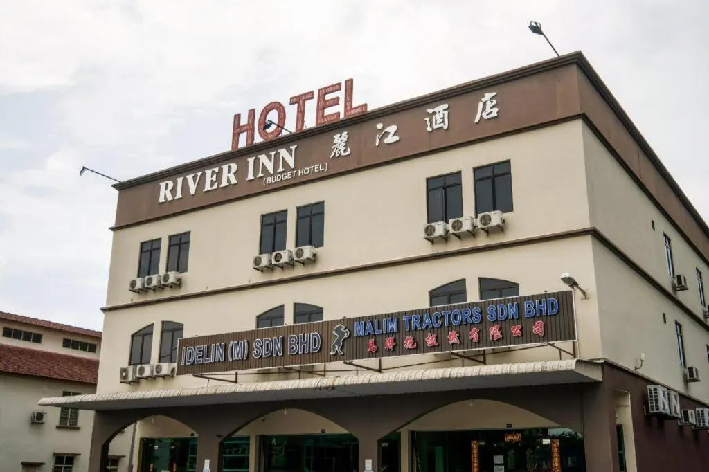 OYO 301 River Inn Hotel