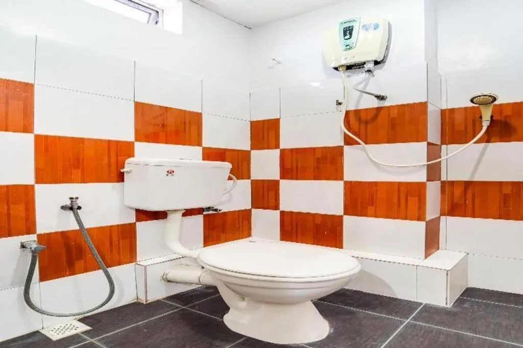 OYO 44058 MOTEL SRE BAYAM