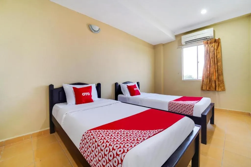 OYO 44058 MOTEL SRE BAYAM