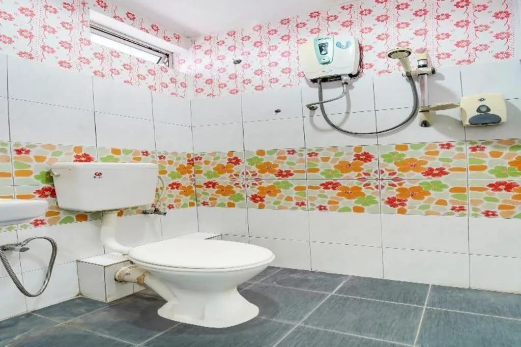 OYO 44058 MOTEL SRE BAYAM