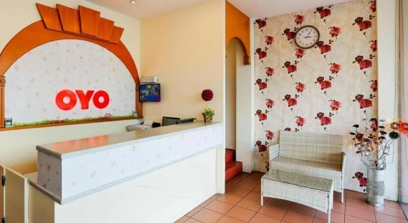 OYO 89638 Hotel Mandarin Inn