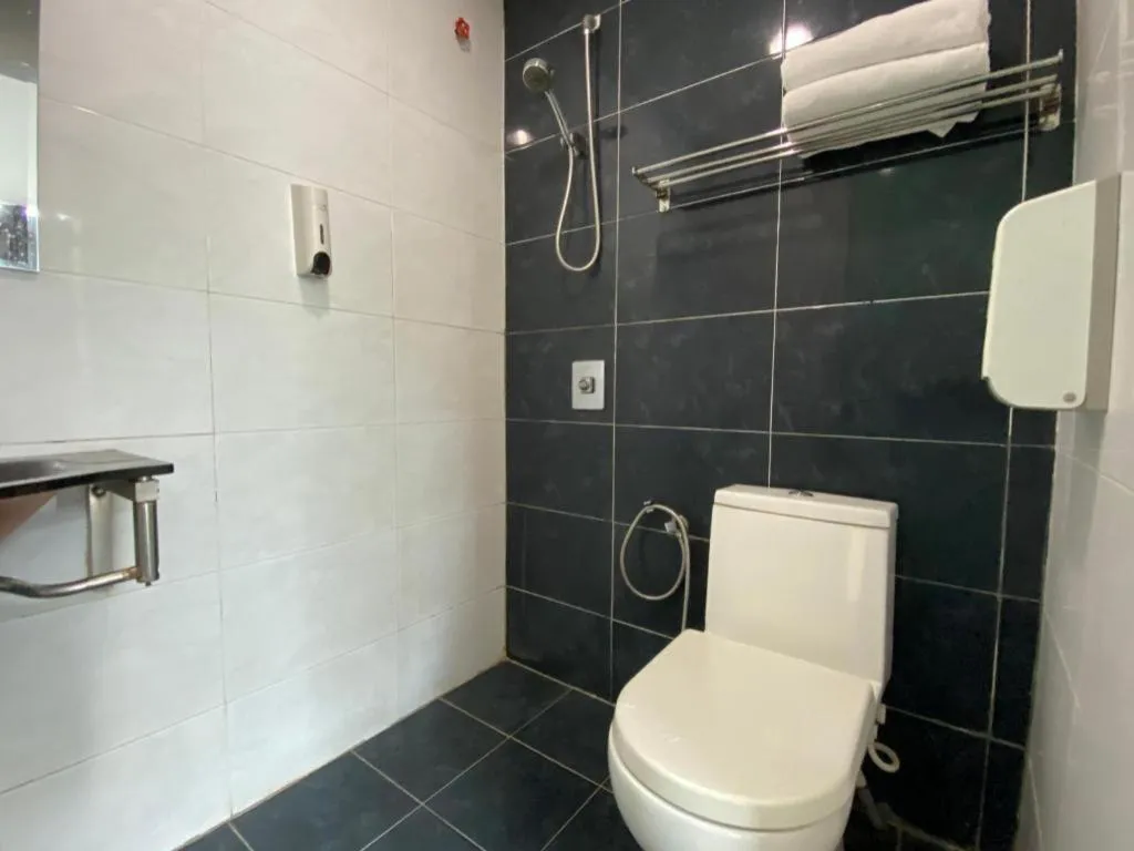 OYO 89752 7 DAYS EXPRESS HOTEL