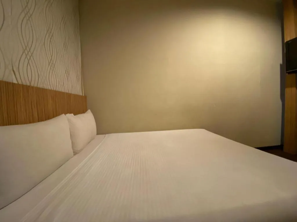 Bed in OYO 89752 7 DAYS EXPRESS HOTEL