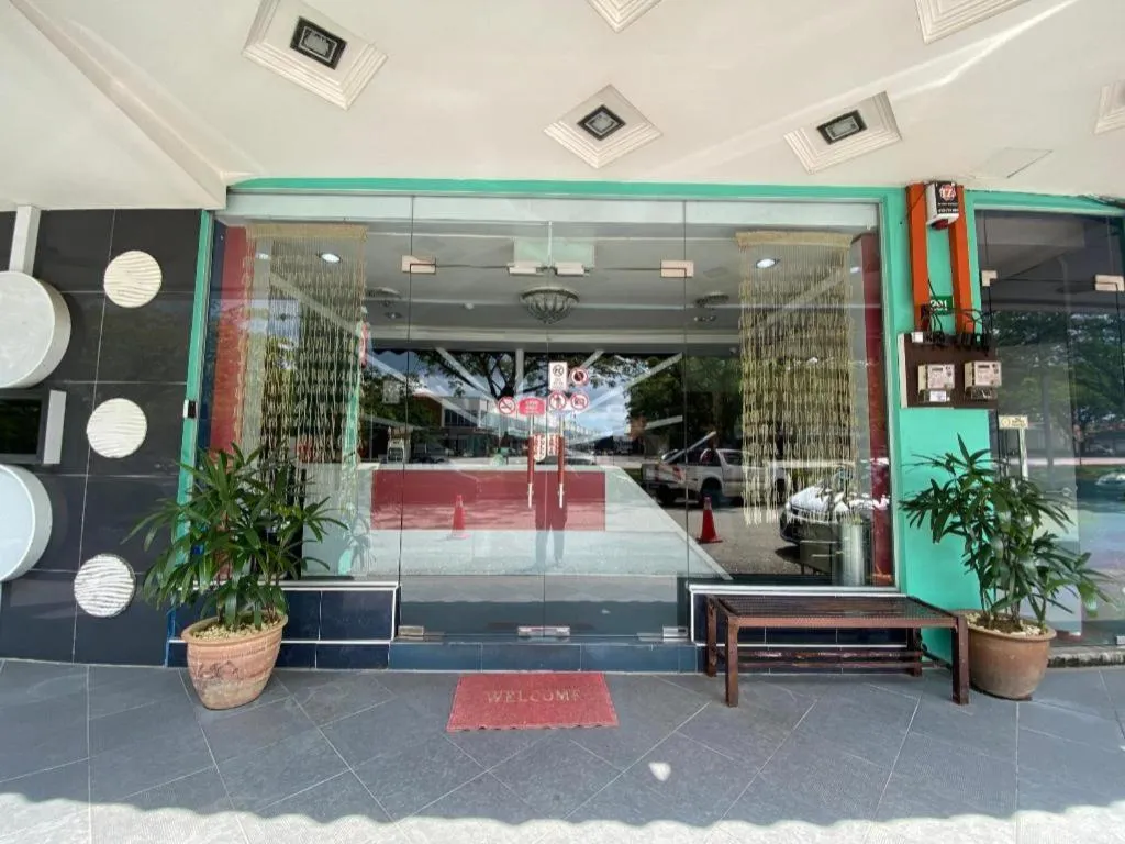 OYO 89752 7 DAYS EXPRESS HOTEL