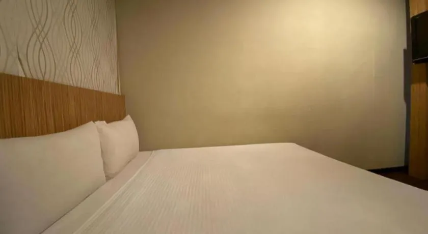 Bed in OYO 89752 7 DAYS EXPRESS HOTEL