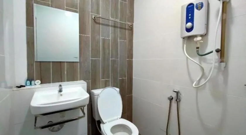 OYO 89859 PP Traveller's Hotel