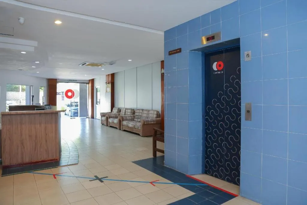 Capital O 89876 Safari Hotel