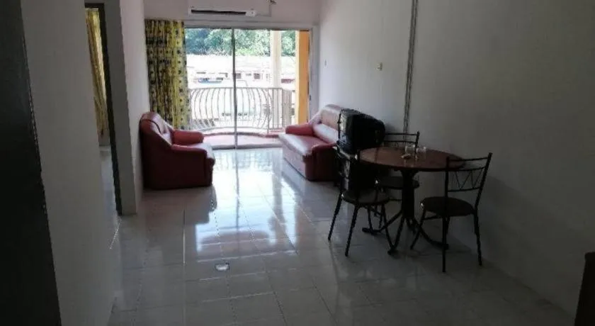 Capital O 89876 Safari Hotel